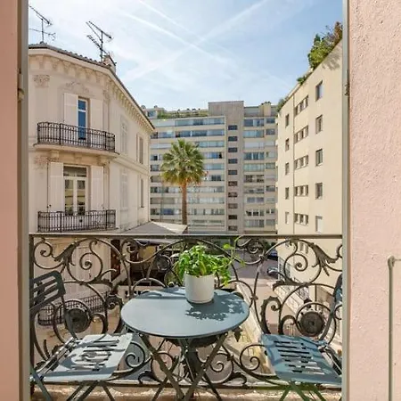 La Guitare 22 - Spacious 1 Bedroom In The Center Of Cannes, Right Behind Grand *