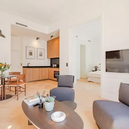 Appartement La Guitare 22 - Spacious 1 Bedroom In The Center Of Cannes, Right Behind Grand