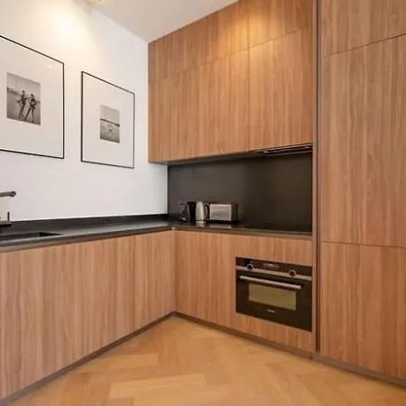 La Guitare 22 - Spacious 1 Bedroom In The Center Of Cannes, Right Behind Grand * Cannes